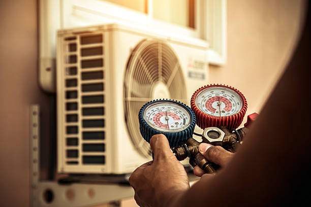 Professional Hvac technician working in Monticello, MN